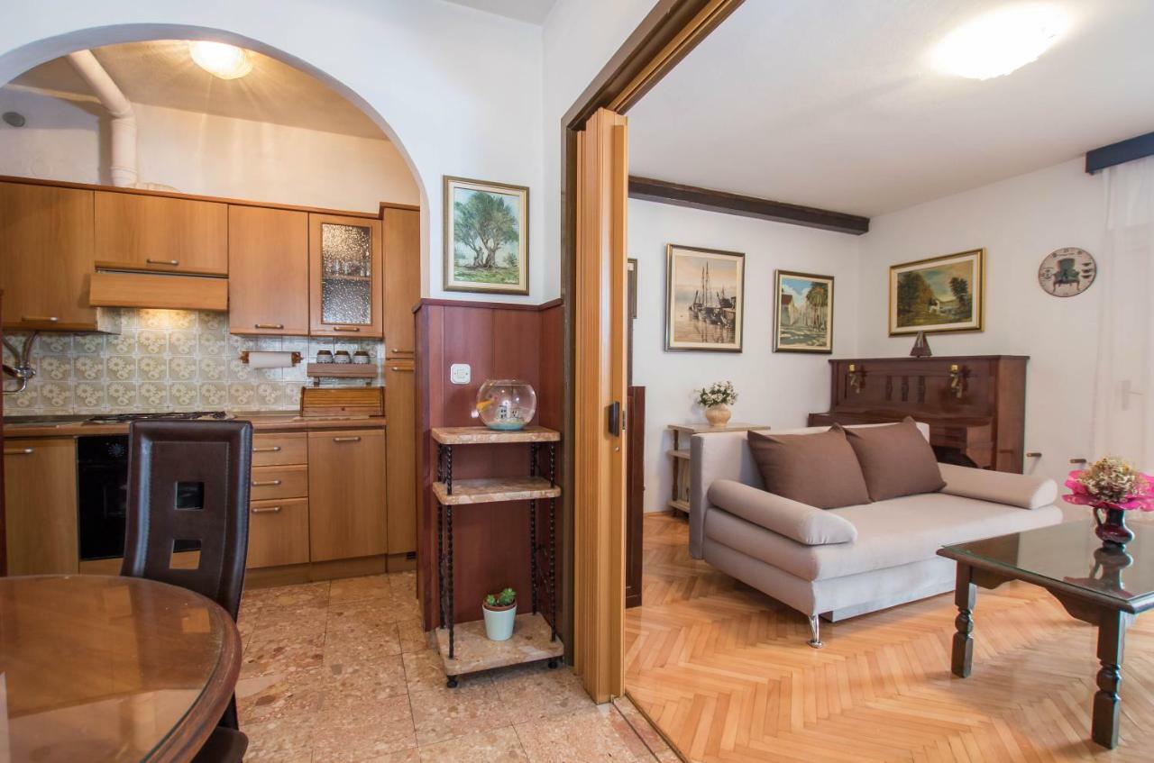 Apartment Cherie 特罗吉尔 外观 照片